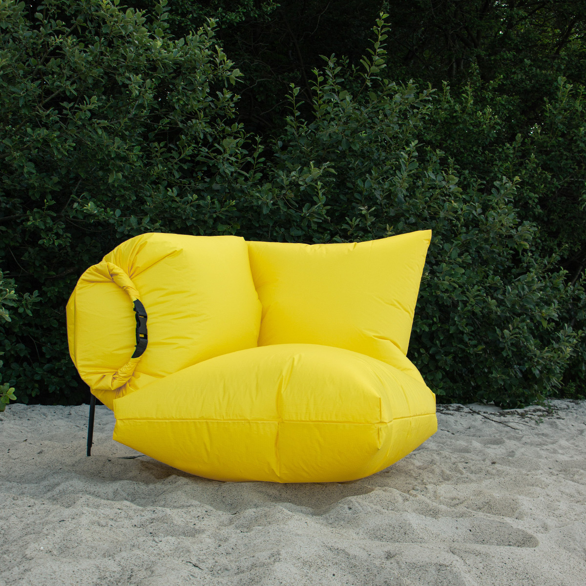 wind sac - inflatable beach chair design