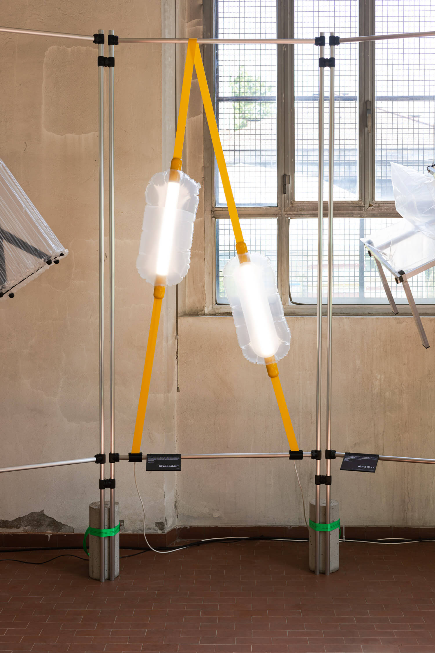 strapped light by christa carstensen and friederike haeuser exhibited at alcova, milan